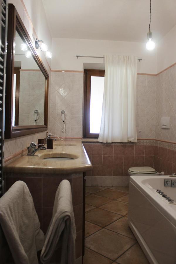 Il Granaio Del Pavone Villa Nepi Ngoại thất bức ảnh